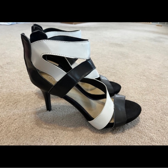 maurice's black and white strappy heels - Picture 2 of 4